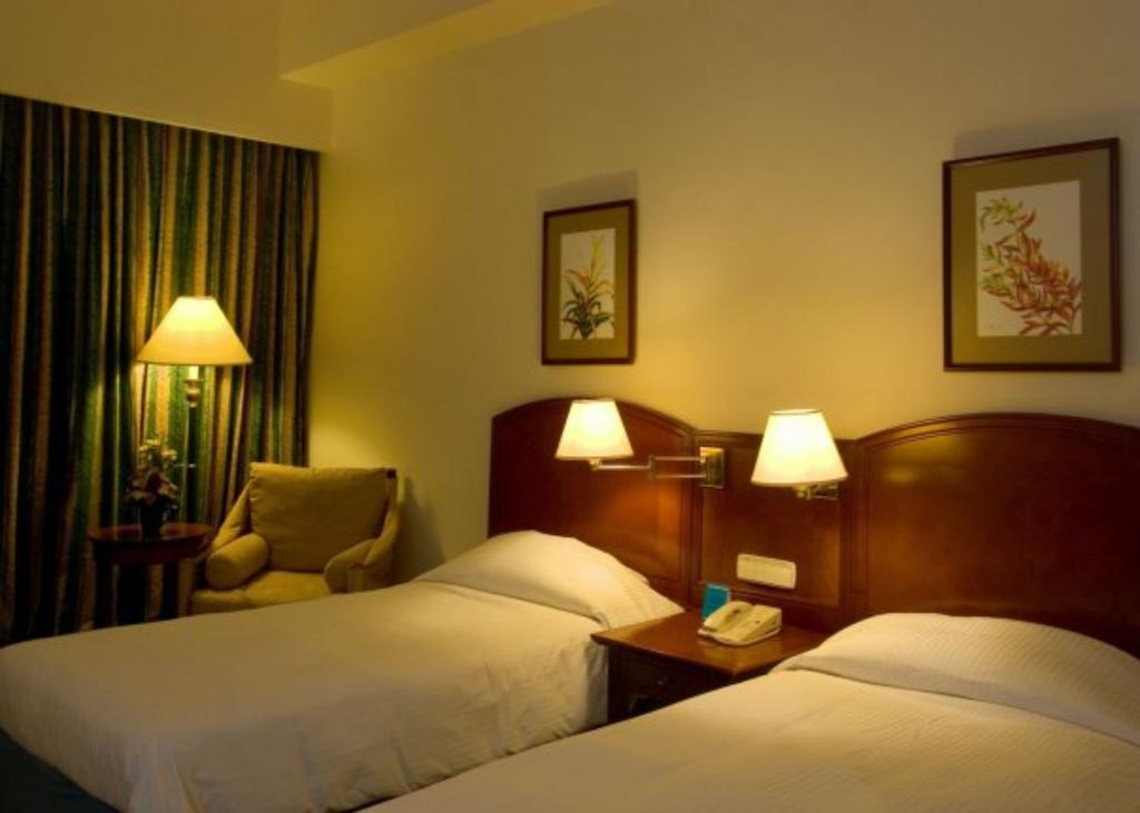 达沃市马可波罗酒店 外观 照片 A room at the hotel