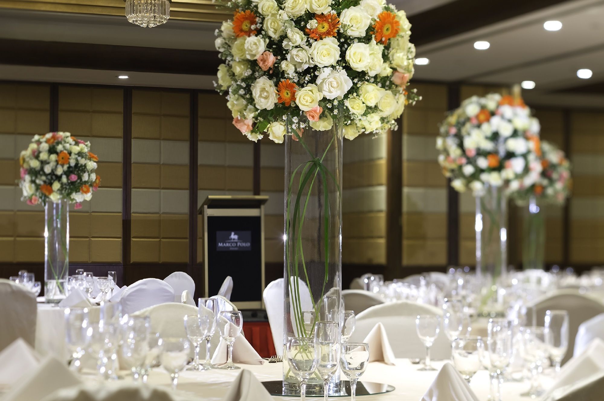 达沃市马可波罗酒店 外观 照片 A wedding reception at the Mandarin Oriental, Bangkok