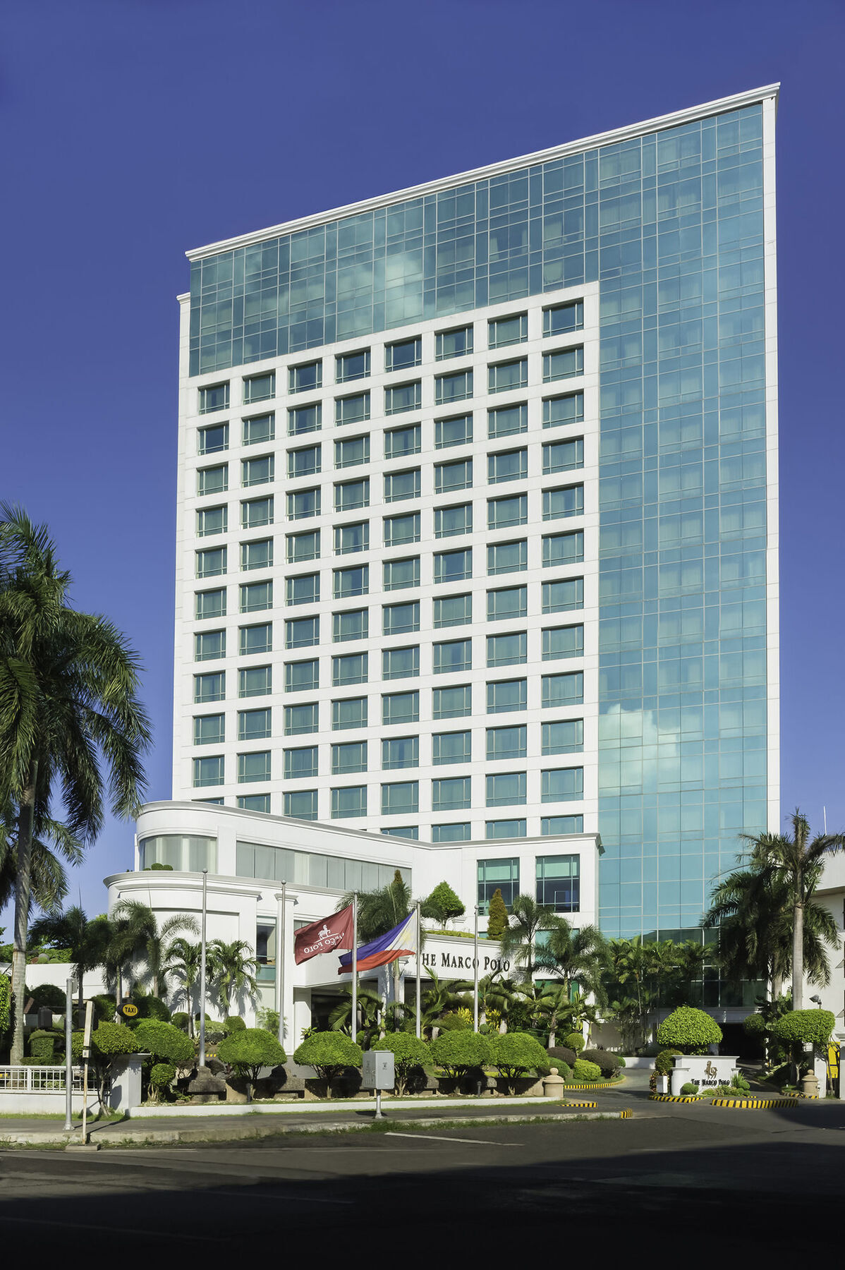 达沃市马可波罗酒店 外观 照片 The hotel in 2012
